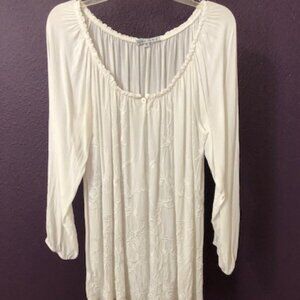 Lovely Embroidered White Blouse - size small